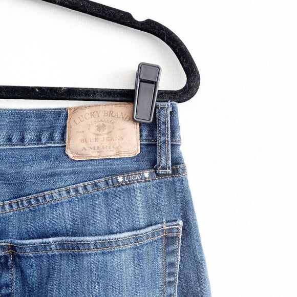 Lucky Brand Men's Whisker 367 Vintage Boot Denim Jeans Blue Size 32 x 32 - Picture 4 of 11